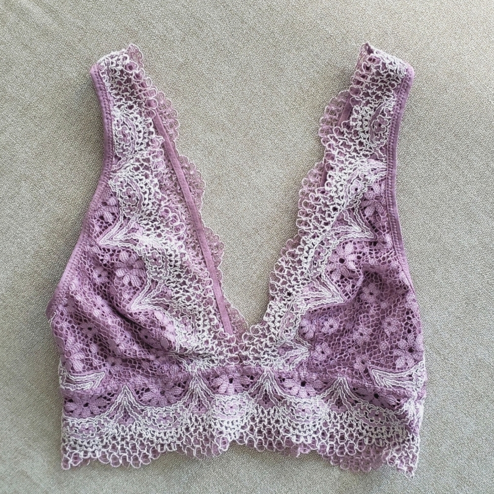 EUC Victoria's Secret Lavender Purple & White Lace Bralette XS
